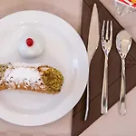 לינה וארוחת בוקר Palazzo Perrotta 4*