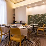 לינה וארוחת בוקר Palazzo Perrotta 4*