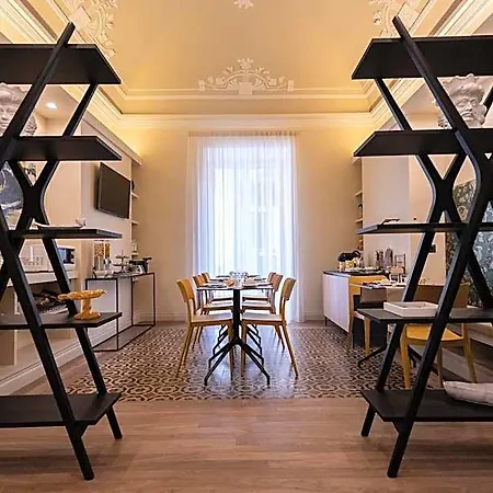 Palazzo Perrotta 4*
