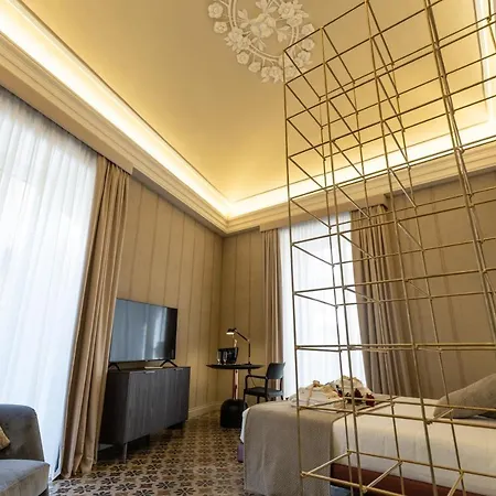 Palazzo Perrotta 4*