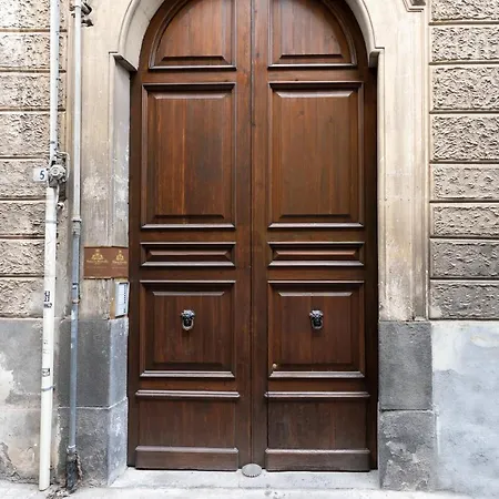 فندق مبيت وإفطار Palazzo Perrotta كاتانيا